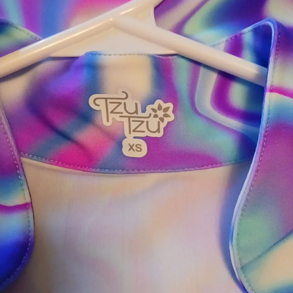 Tzu Tzu Golf Outfit - Picture 7 of 8